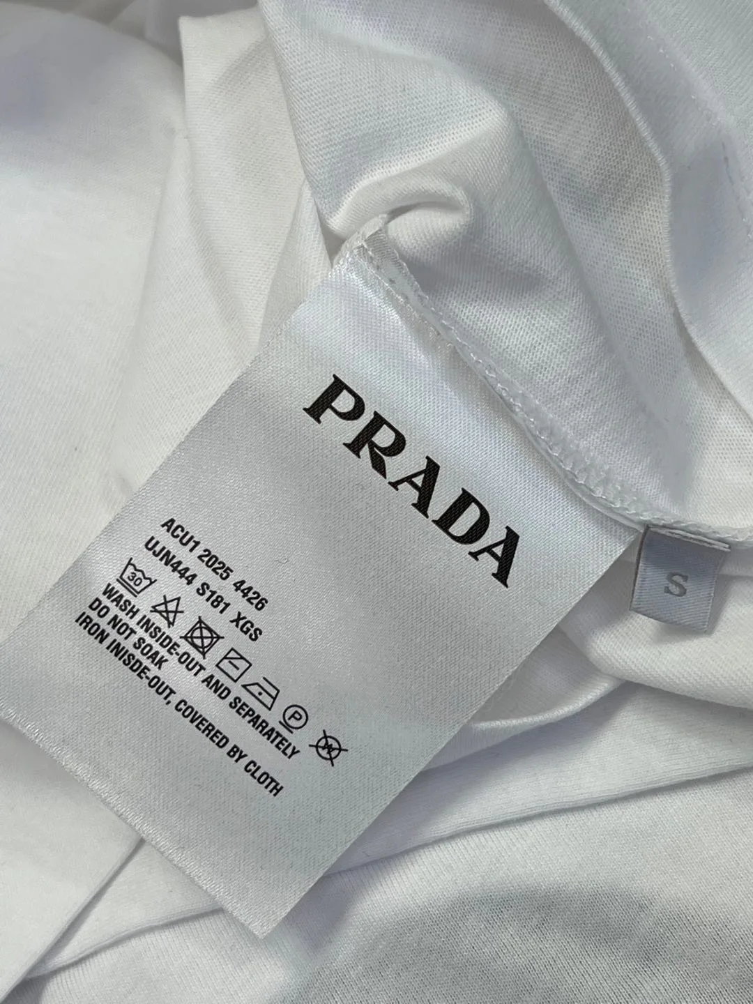 Футболки Женские Prada 11812843