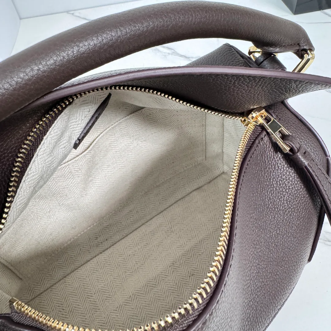 Классические Сумки Женские Loewe 12172483