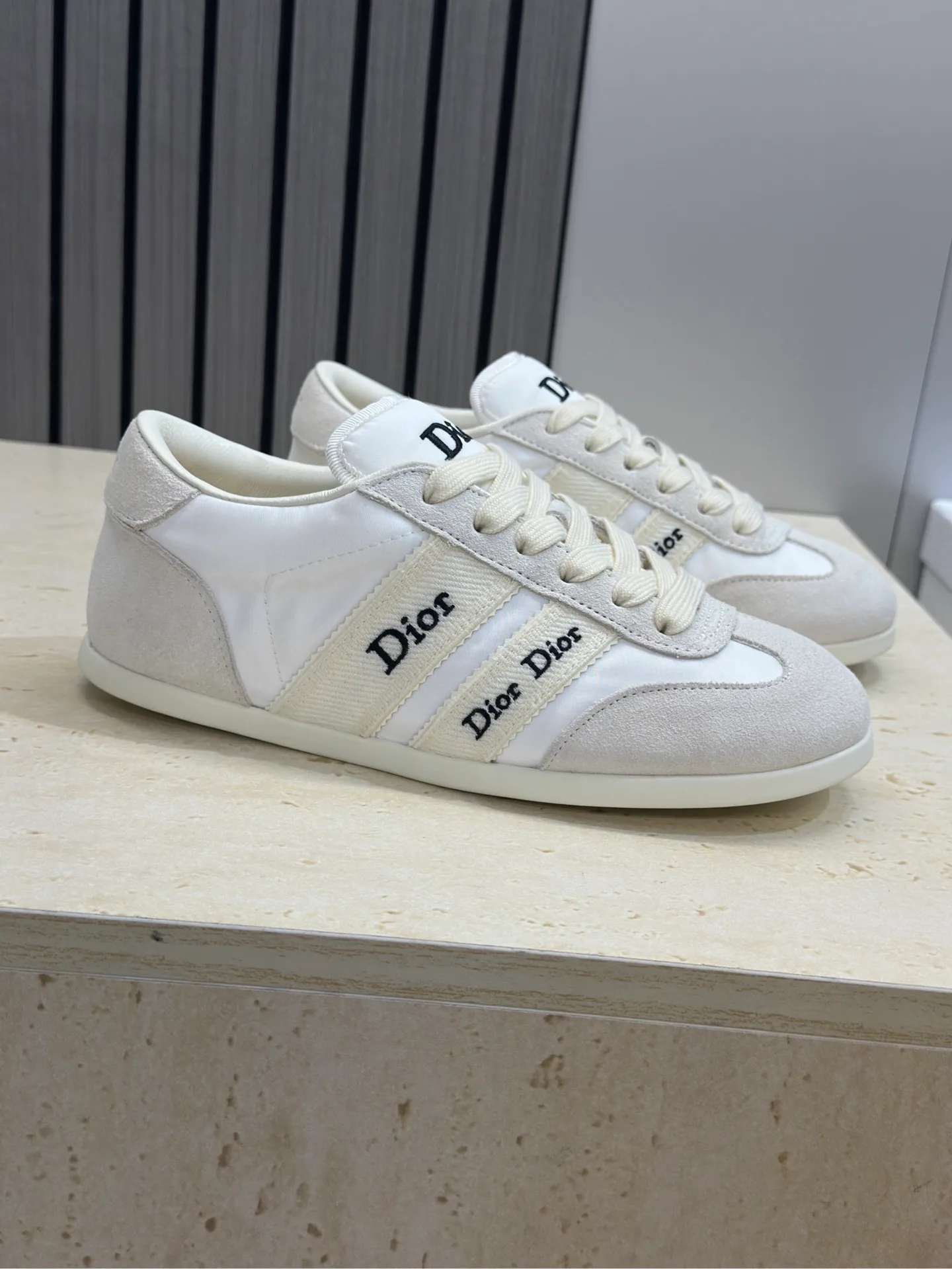 Кроссовки Женские Christian Dior 17612352