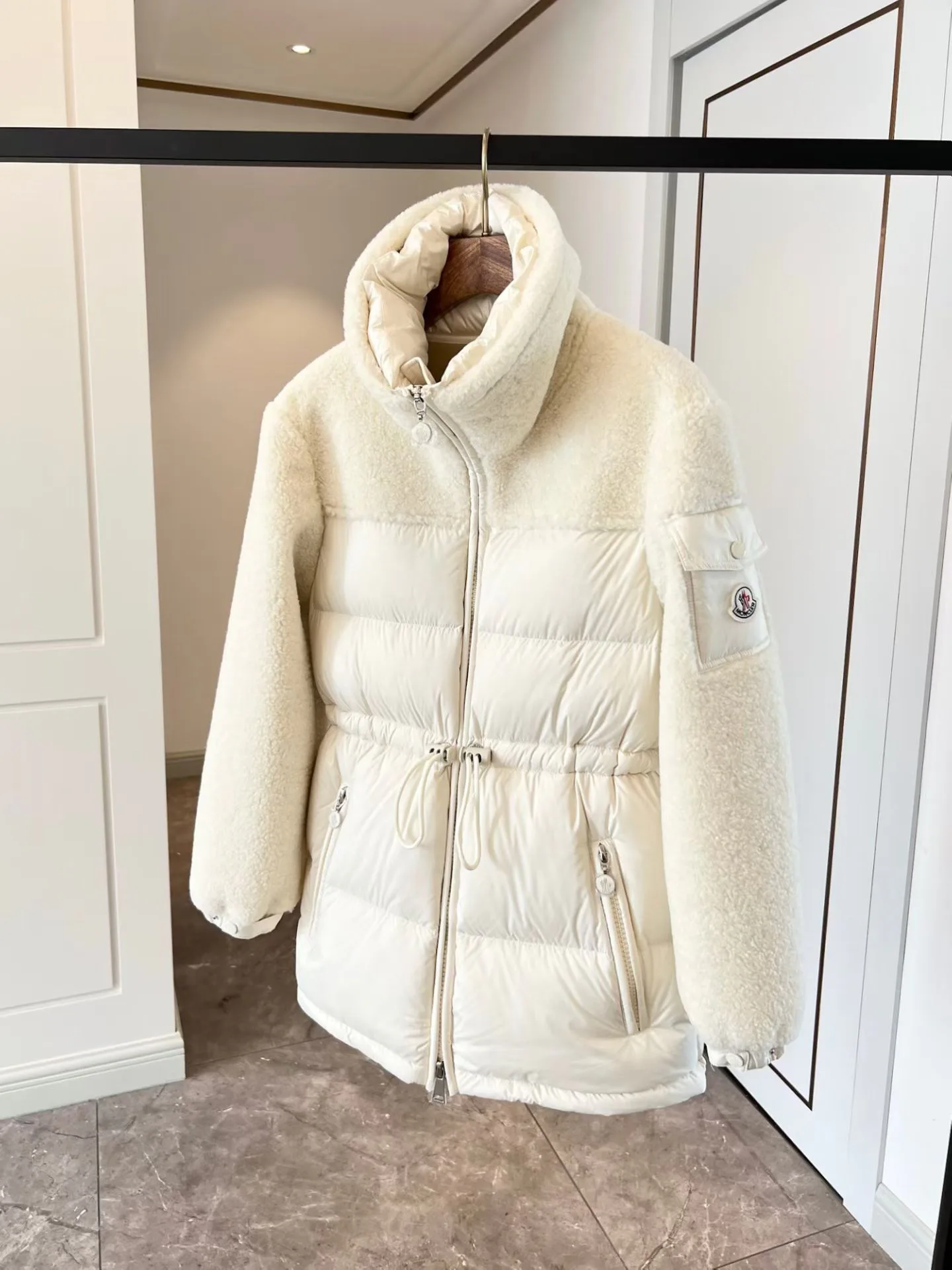 Куртки И Пуховики Женские Moncler 18706597