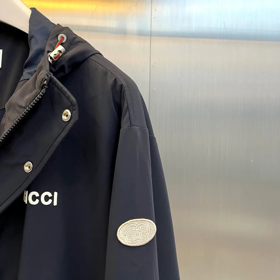 Куртки И Пуховики Женские Gucci 18416750