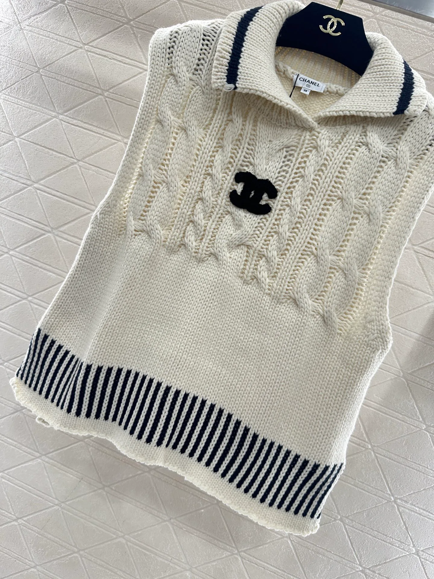 Жилеты Женские Chanel 1392584