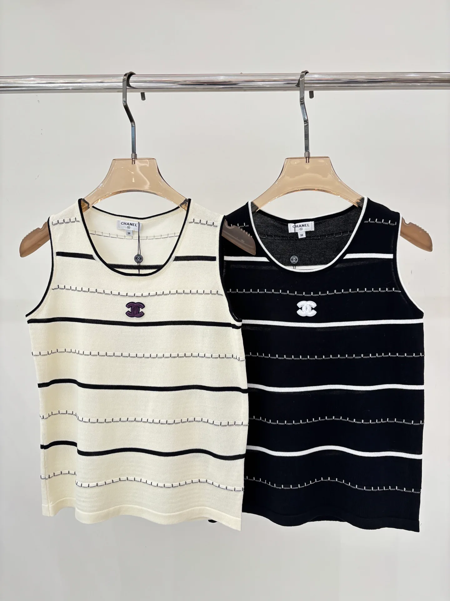 Жилеты Женские Chanel 11239612