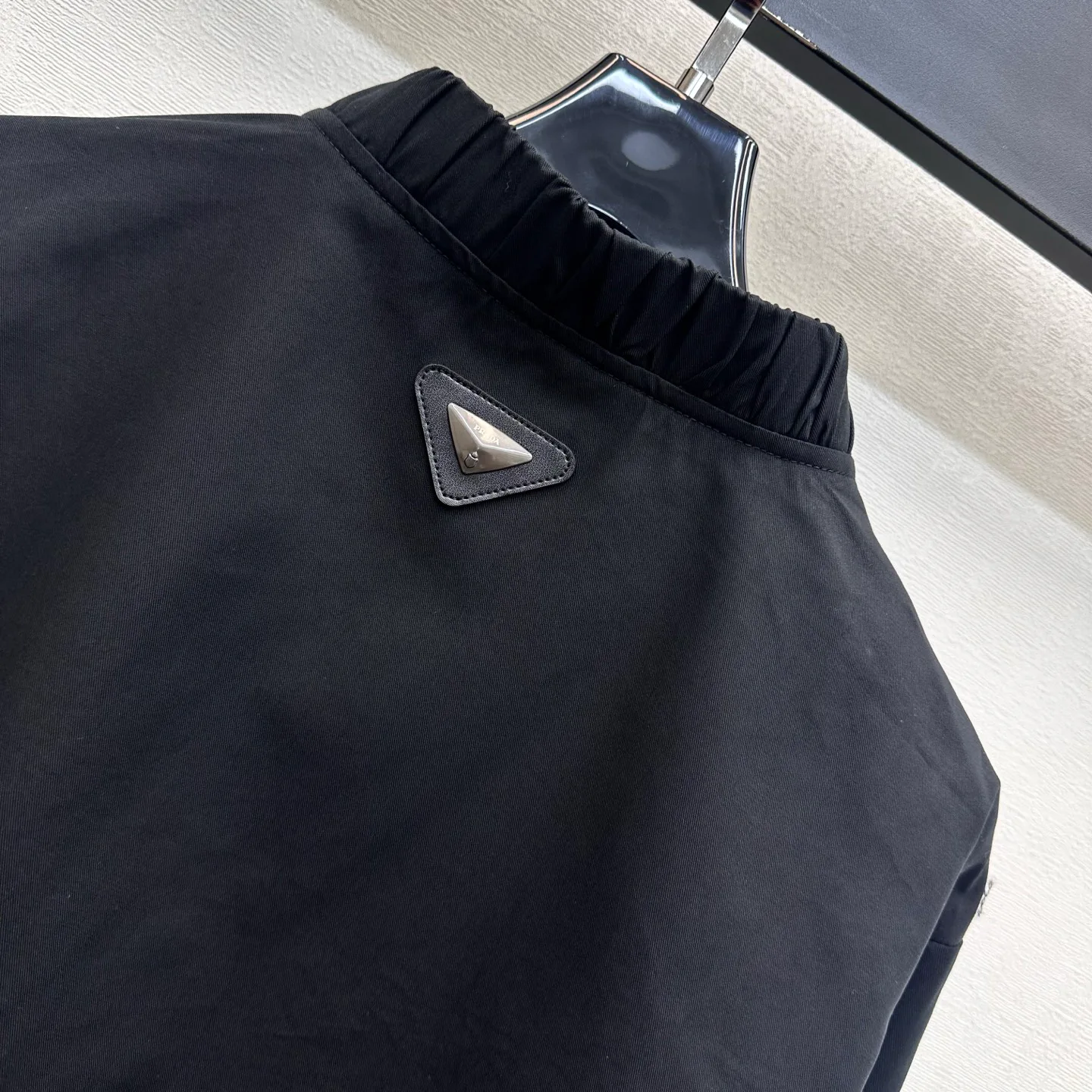 Куртки И Пуховики Женские Prada 18228488
