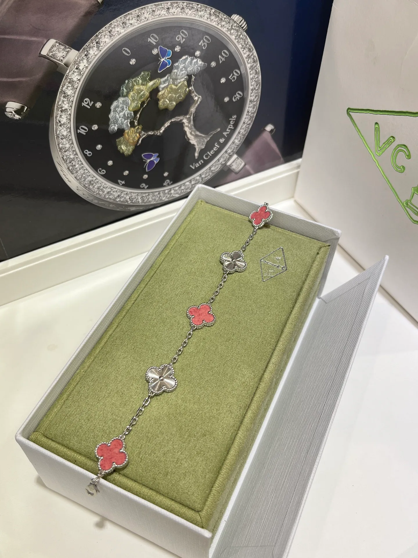 Бижутерия Van Cleef & Arpels 12345468