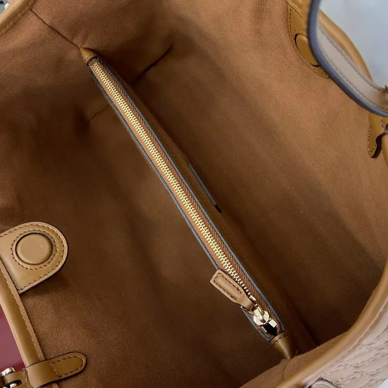 Сумки На Ремне Женские Gucci 393573