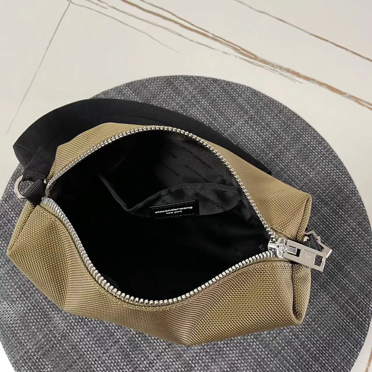 Классические Сумки Женские Alexander Wang 11606336