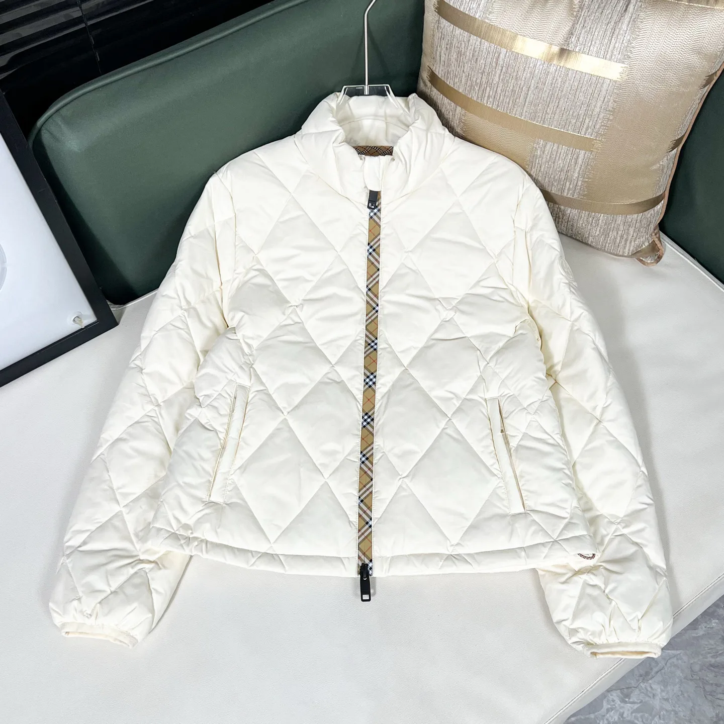 Куртки И Пуховики Женские Burberry 18728609