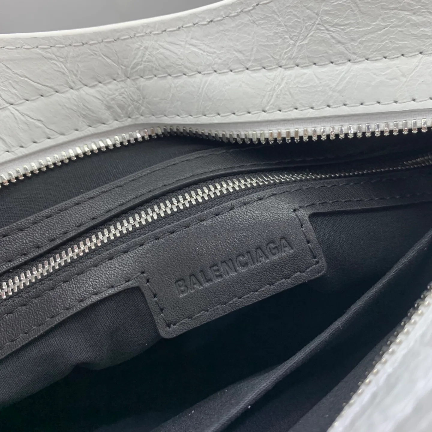 Классические Сумки Женские Balenciaga 13363977