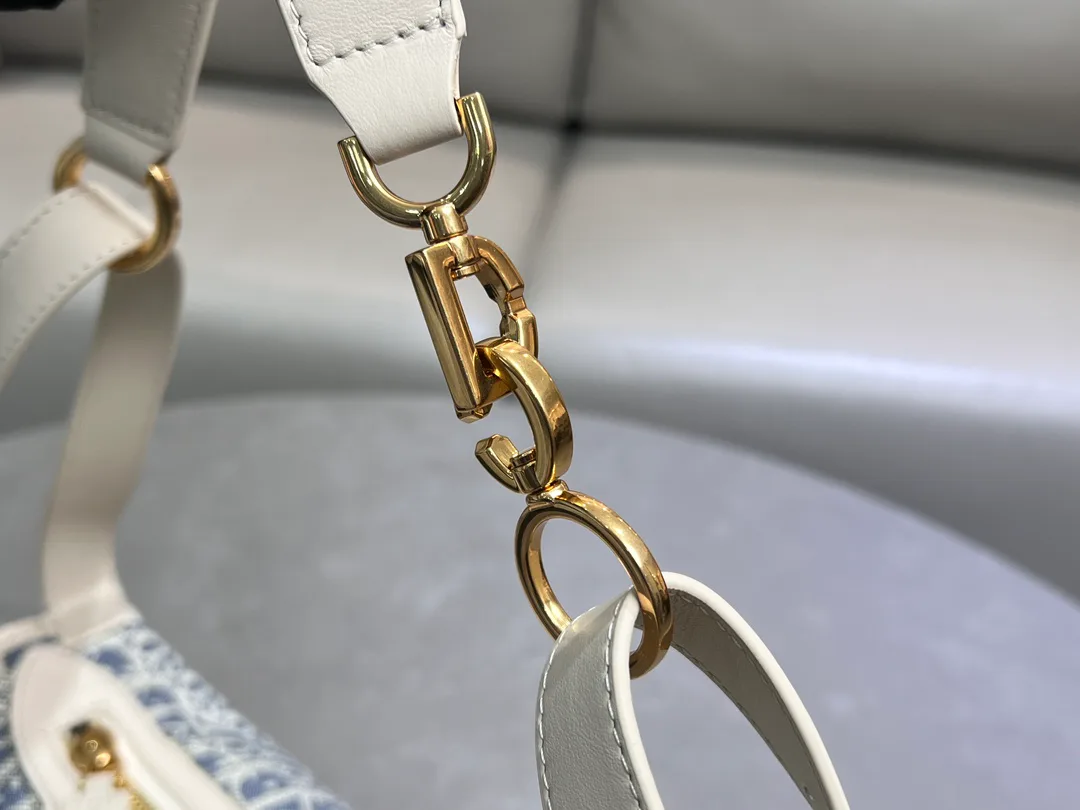 Сумки На Ремне Женские Christian Dior 12594868