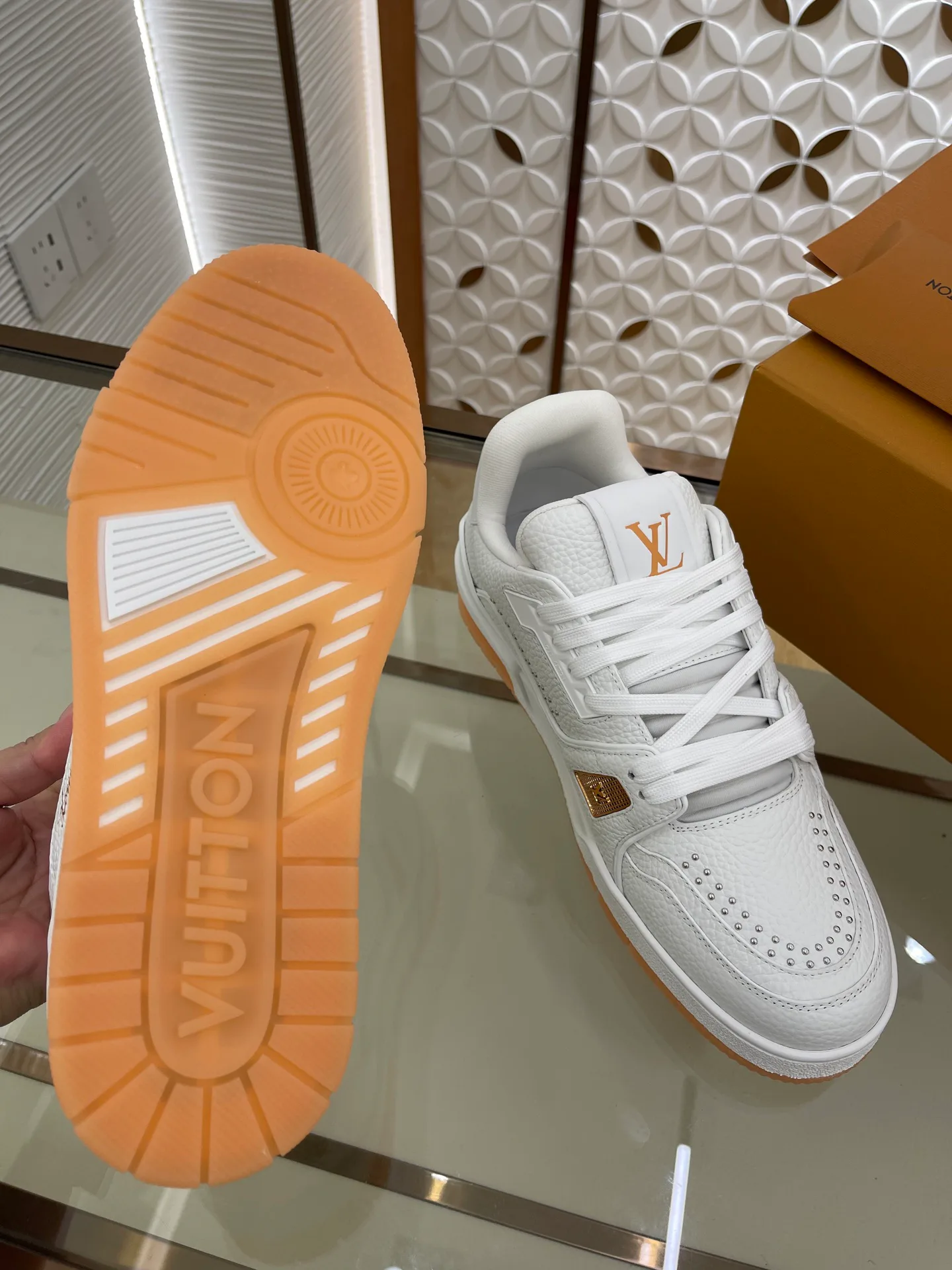 Кроссовки Женские Louis Vuitton 92790