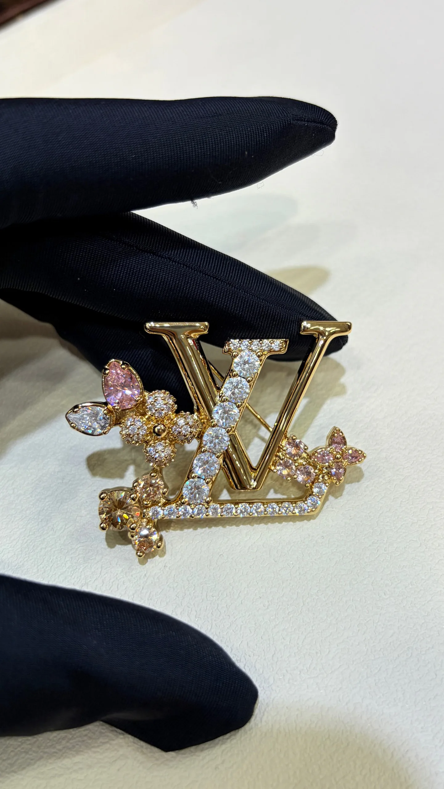 Бижутерия Louis Vuitton 18504624