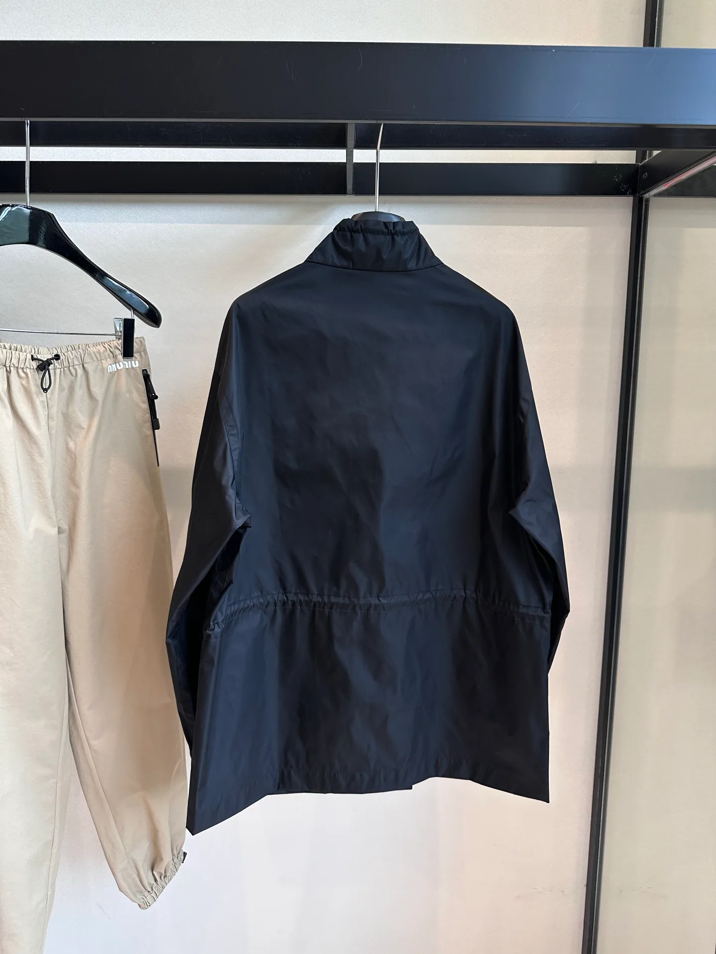 Куртки И Пуховики Женские Prada 18277324