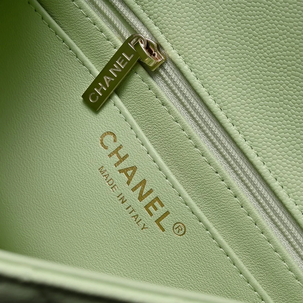 Классические Сумки Женские Chanel 18147802