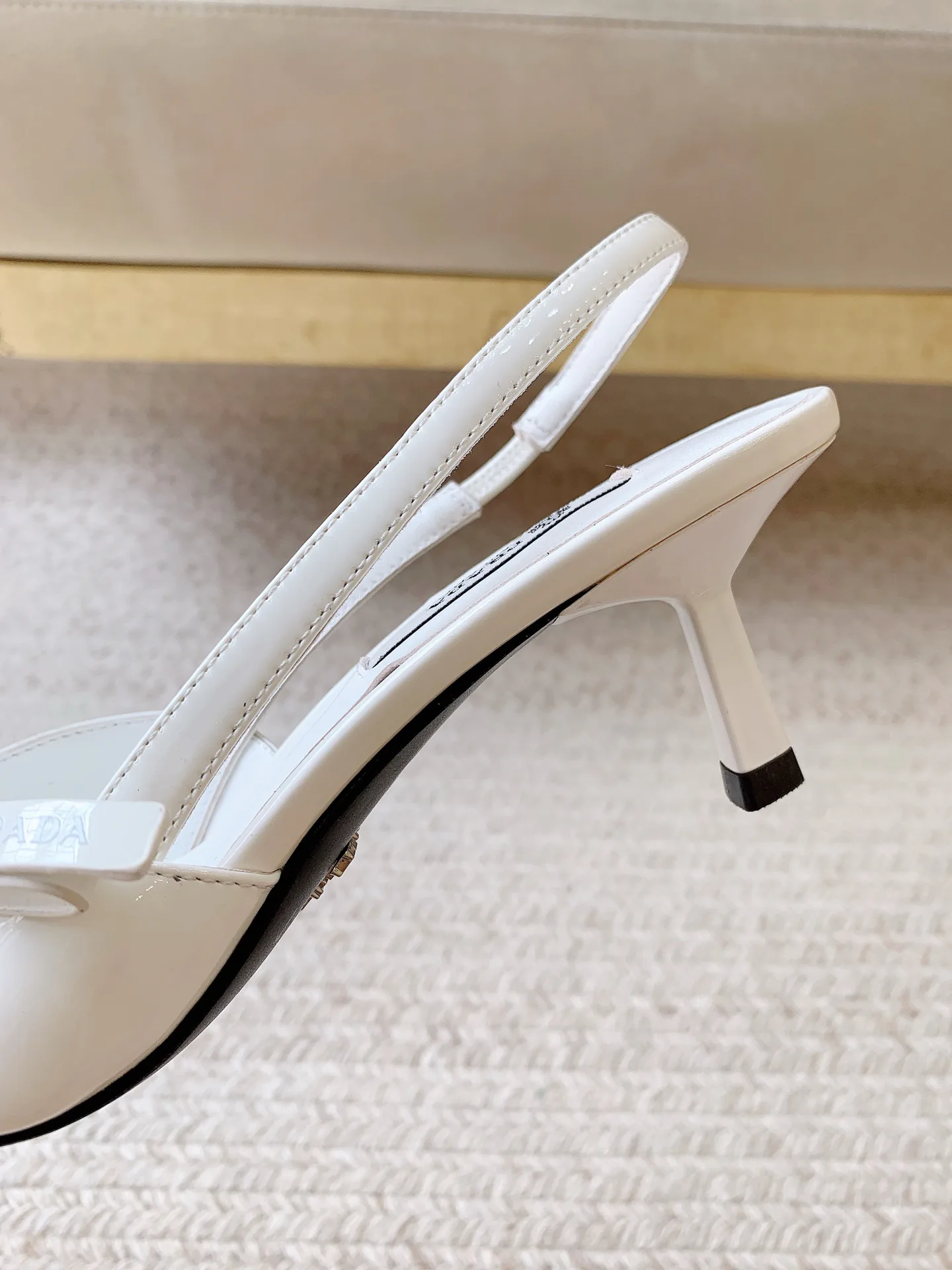 Босоножки Женские Prada 17802487