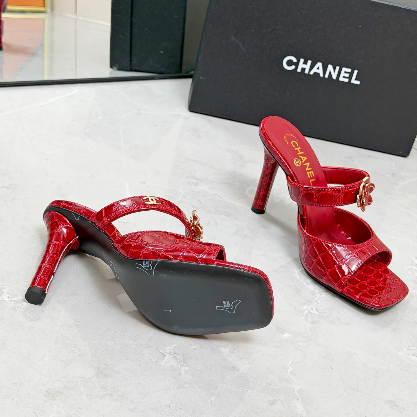 Босоножки Женские Chanel 17335034