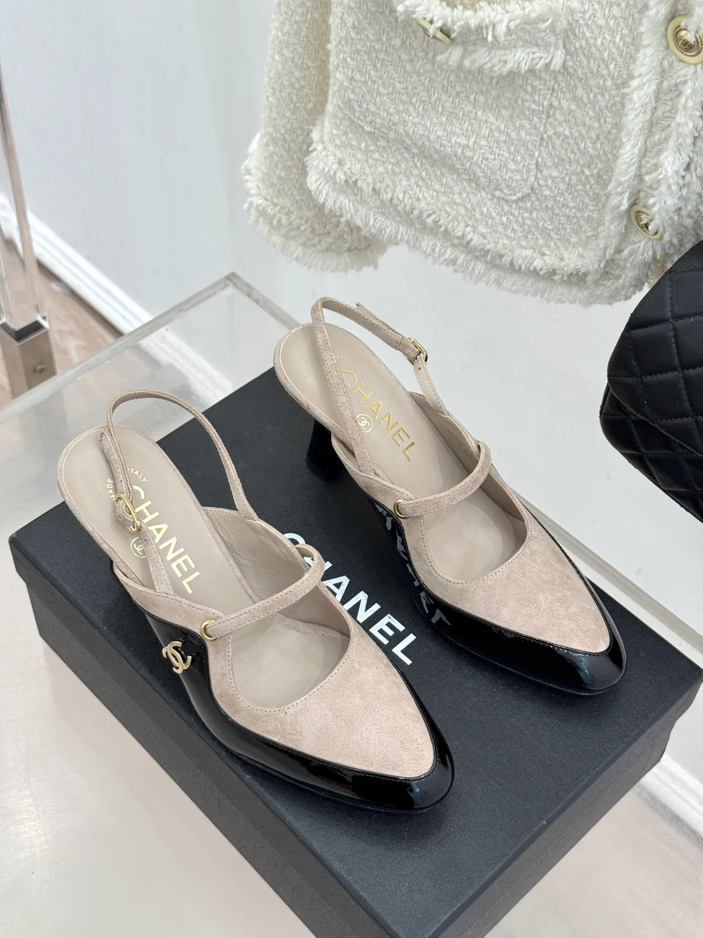 Босоножки Женские Chanel 11646809