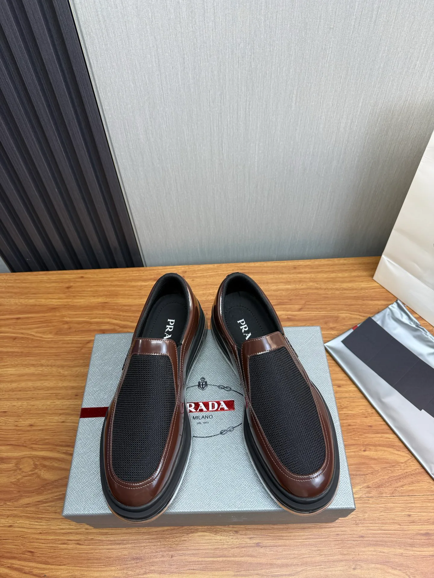 Кроссовки Мужские Prada 13537313