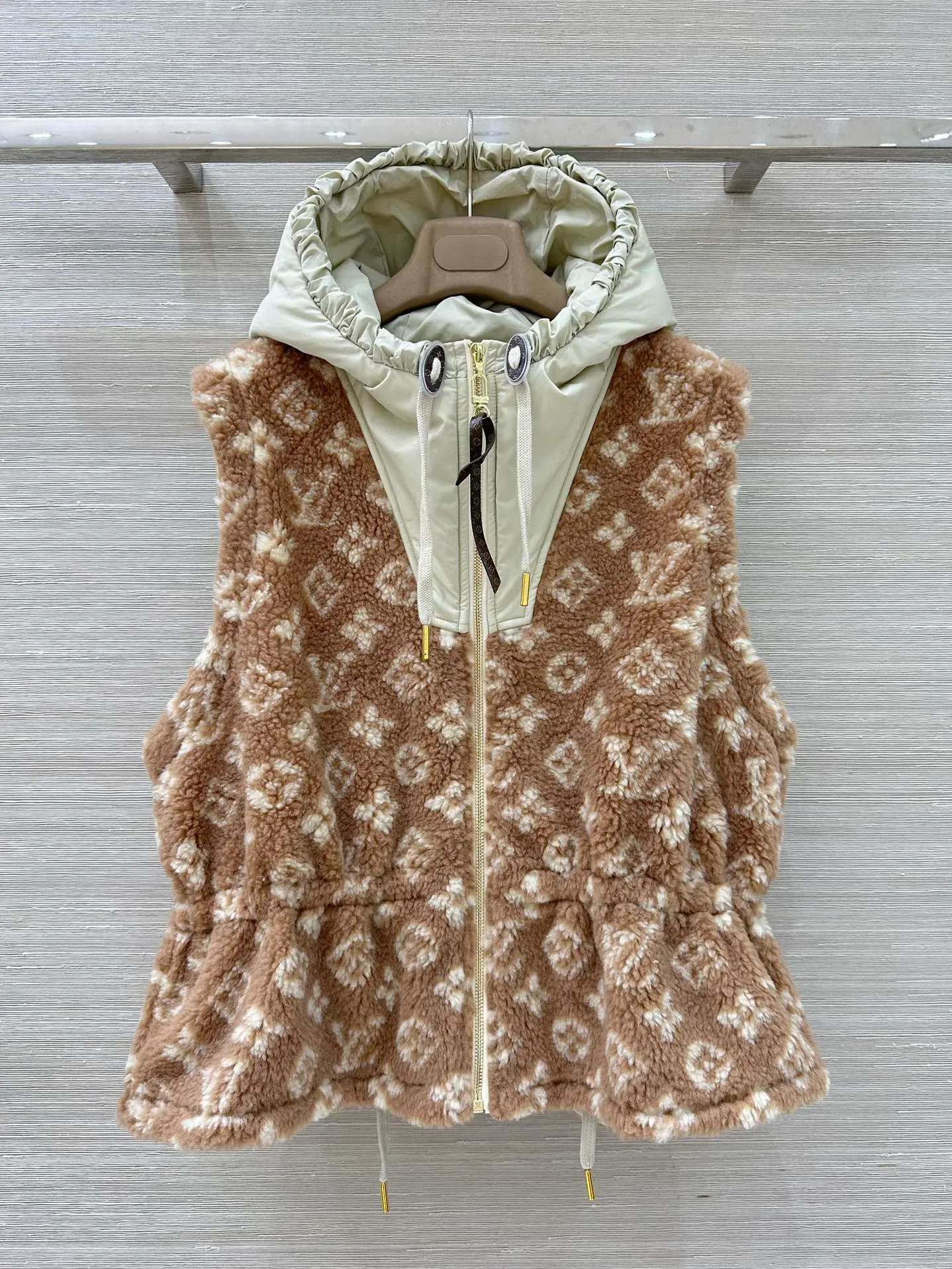 Жилеты Женские Louis Vuitton 432404