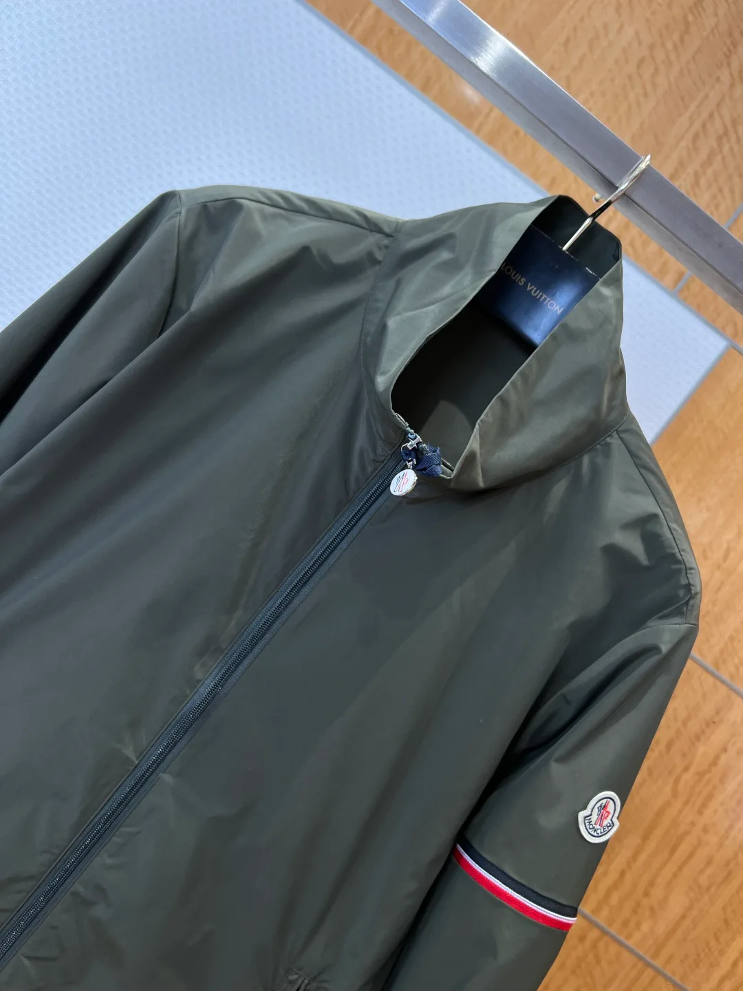 Куртки И Пуховики Мужские Moncler 12361127