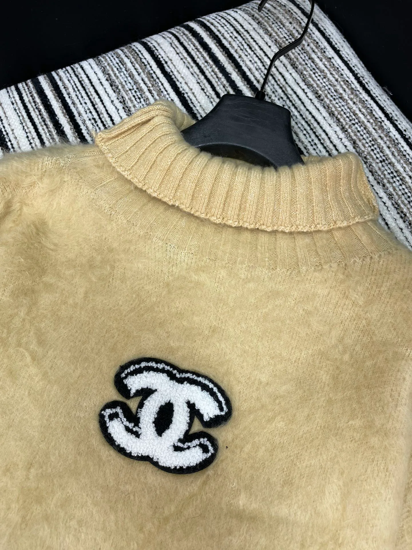 Джемперы И Свитеры Женские Chanel 1230167