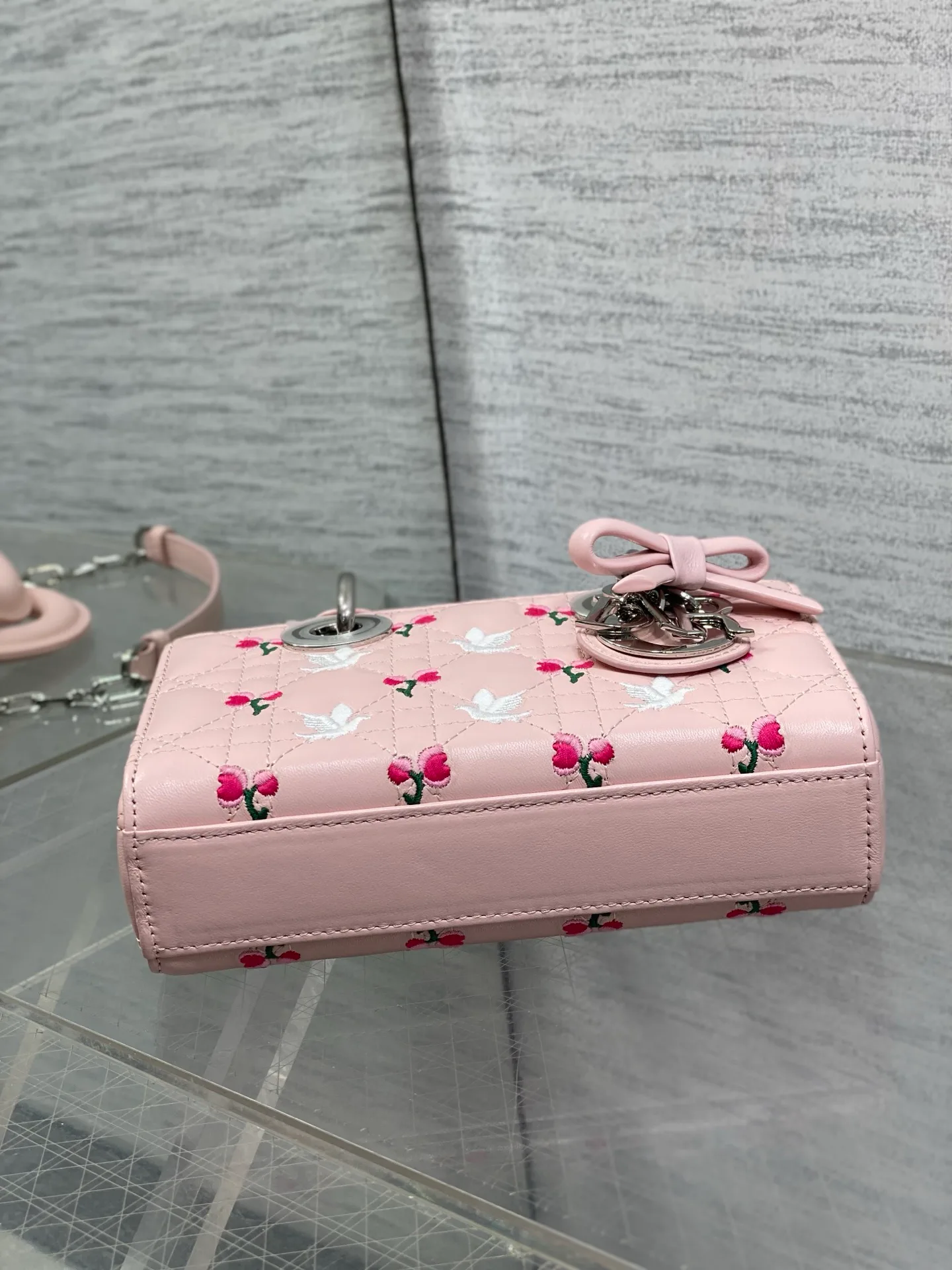 Классические Сумки Женские Christian Dior 17601336
