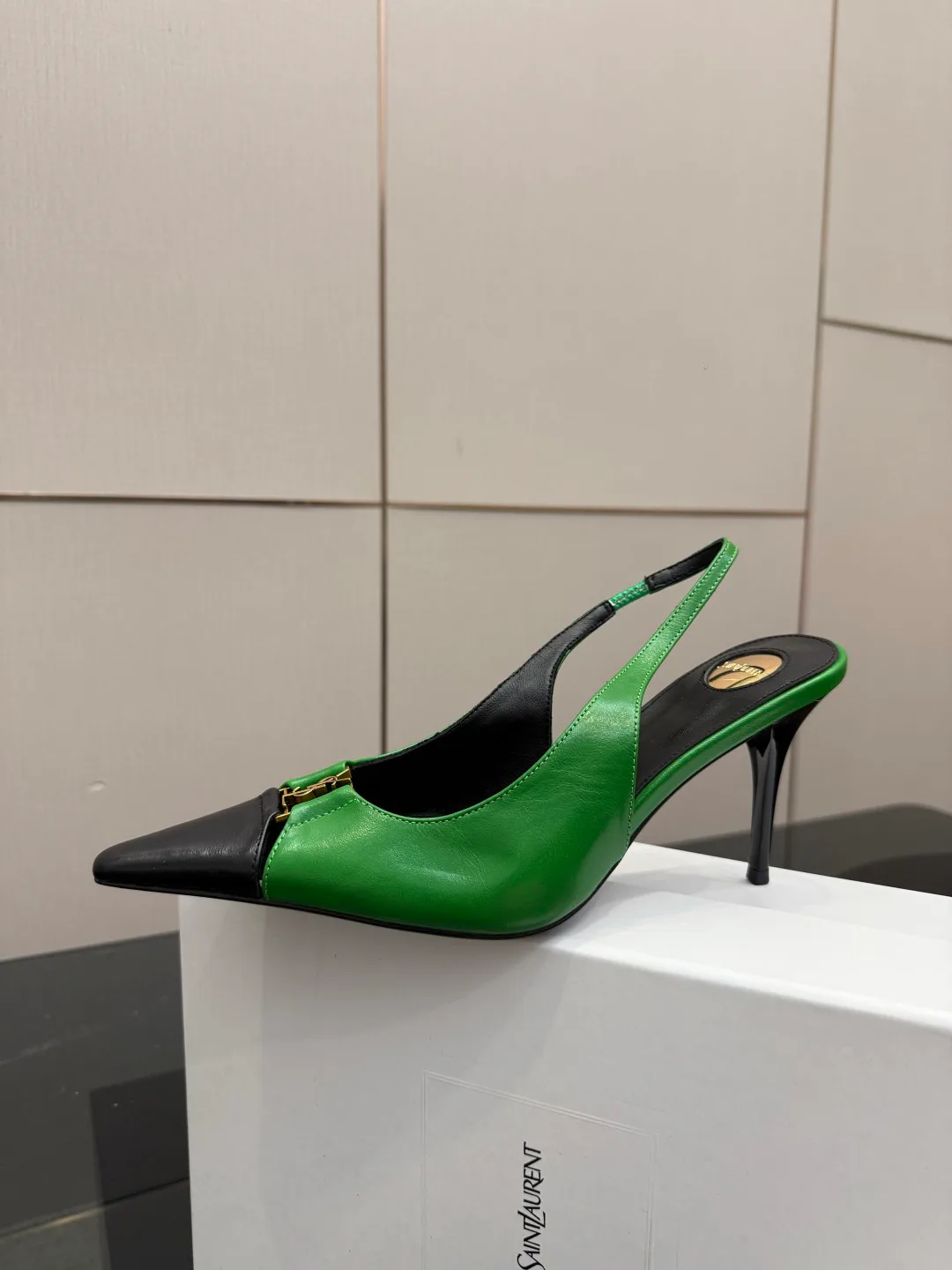 Босоножки Женские Saint Laurent 11409915