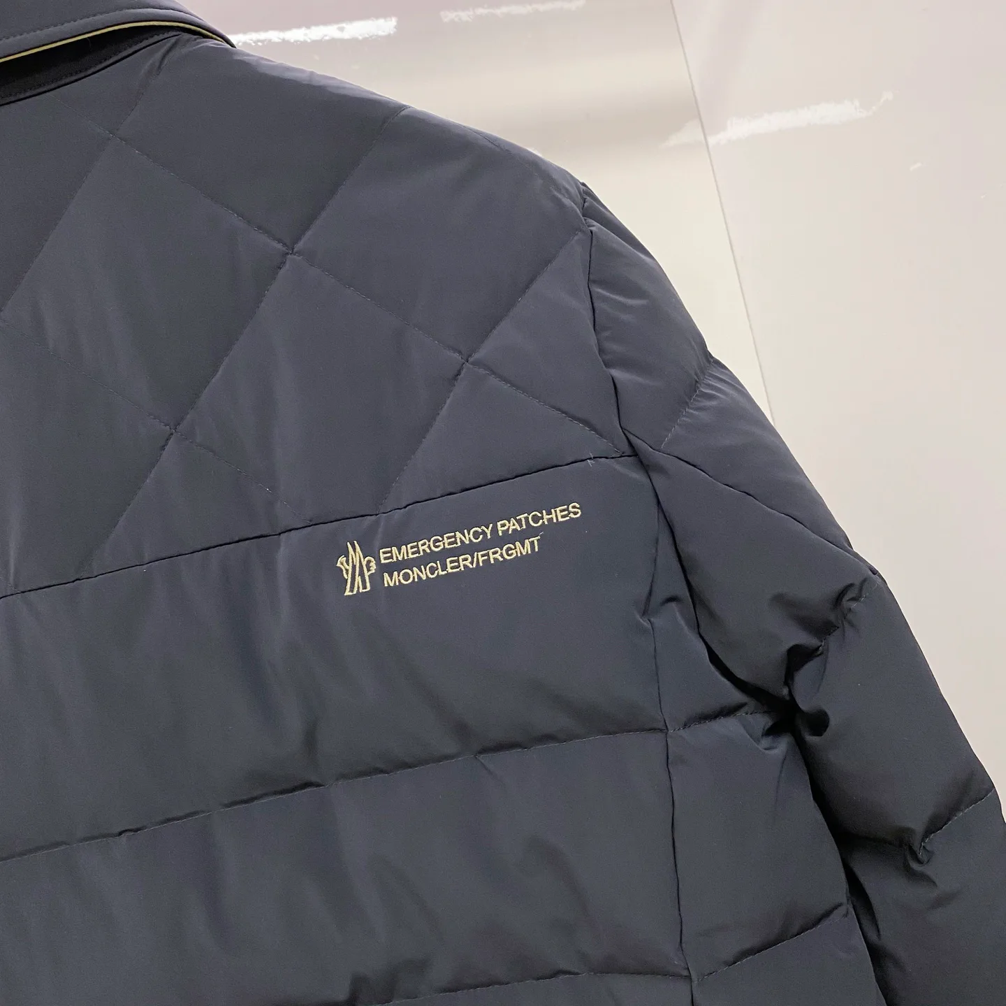 Куртки И Пуховики Мужские Moncler 1129743