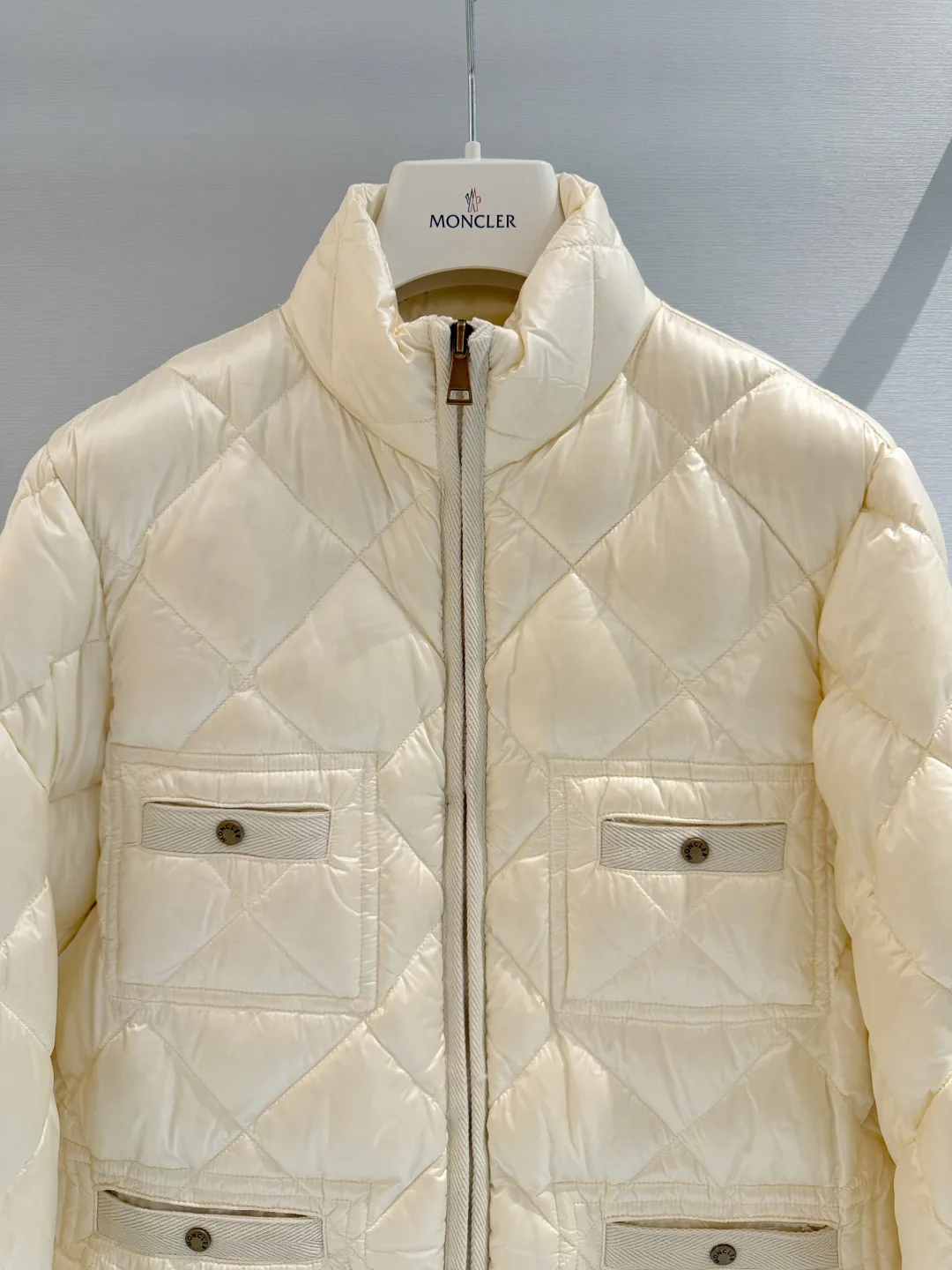 Куртки И Пуховики Женские Moncler 18474198