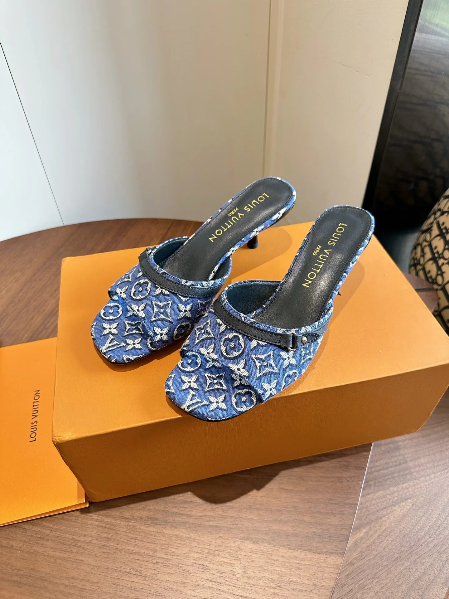 Мюли И Сабо Женские Louis Vuitton 17580803