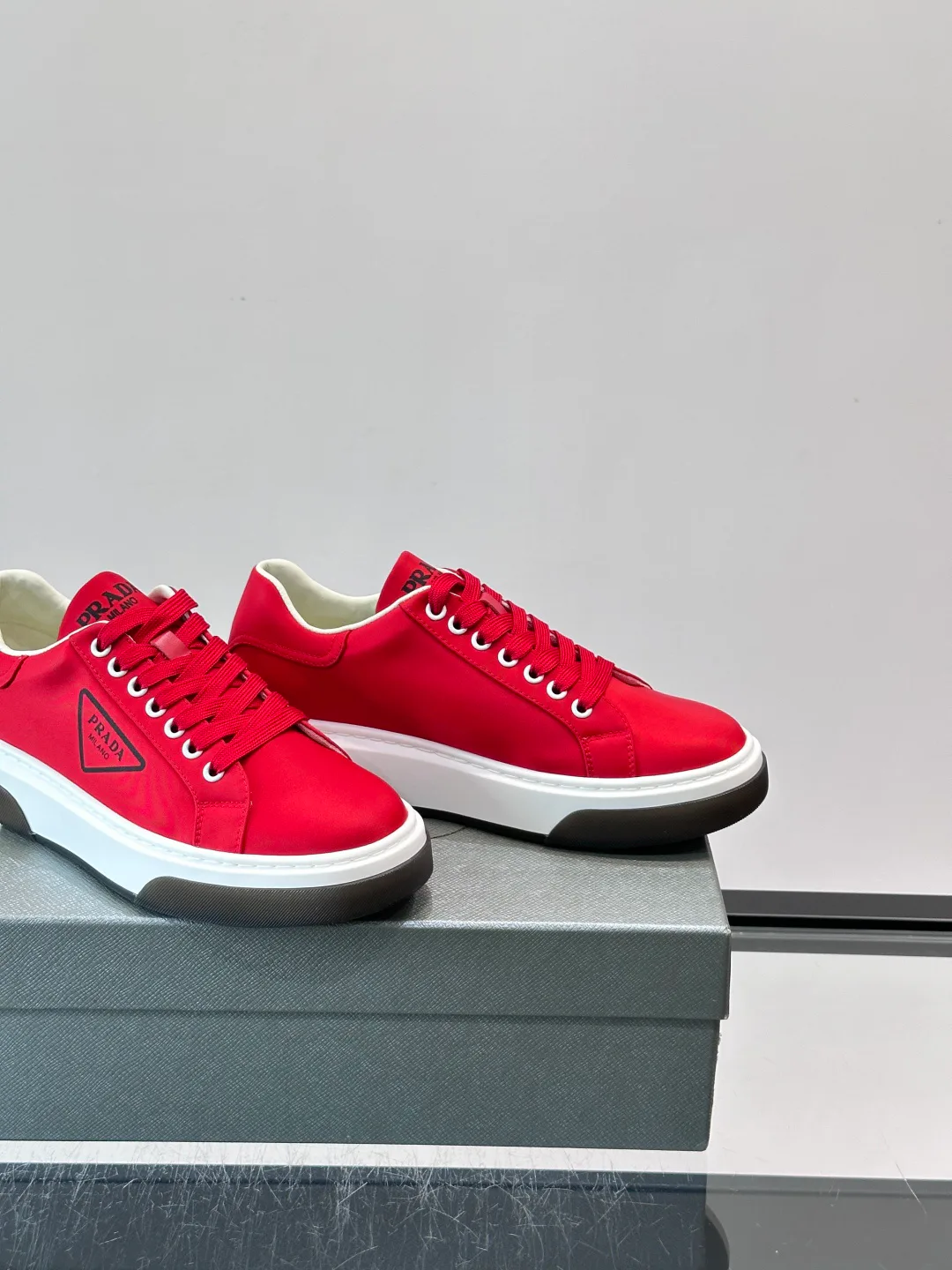 Кроссовки Мужские Prada 17913730