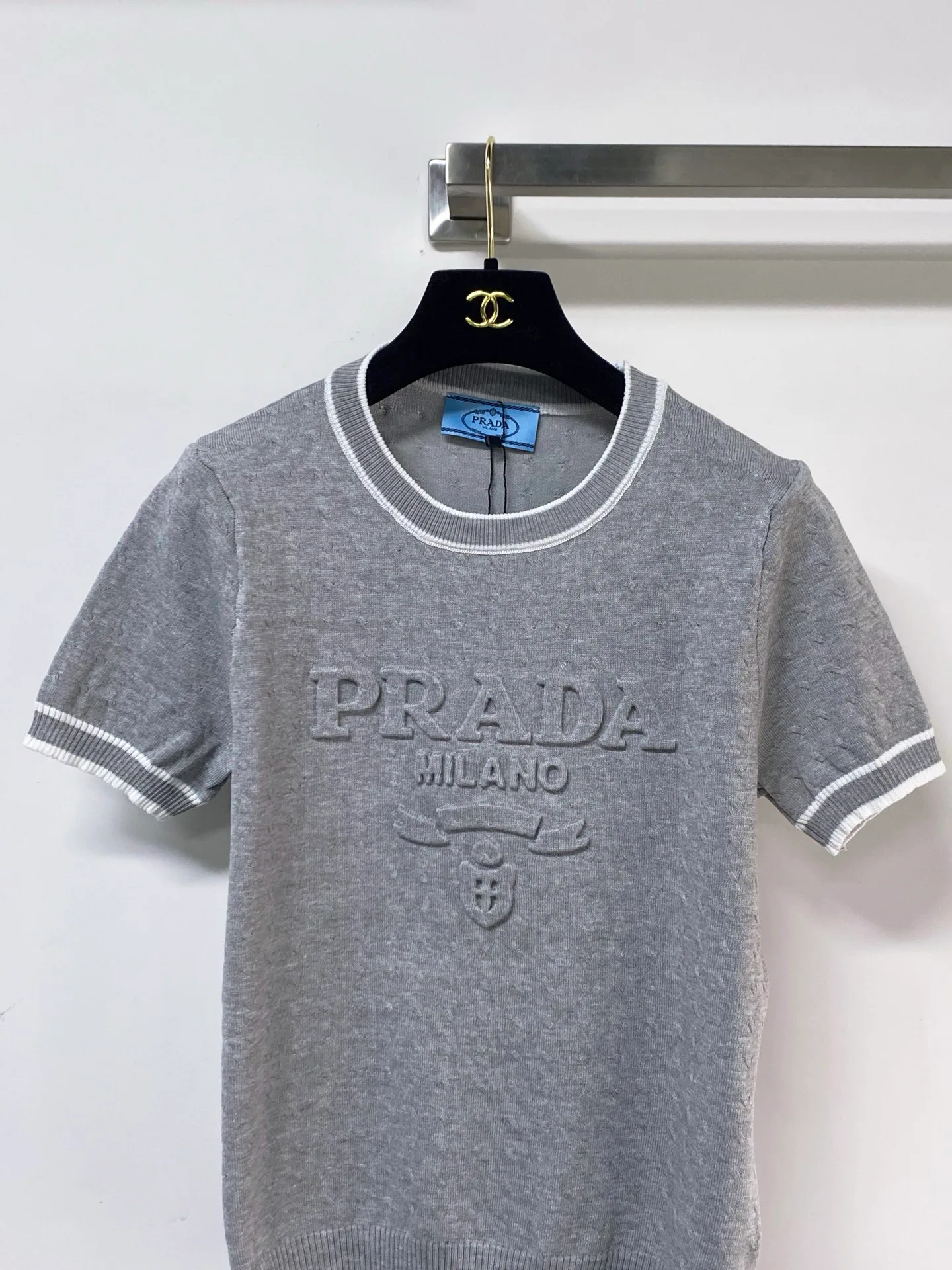 Футболки Женские Prada 13162477