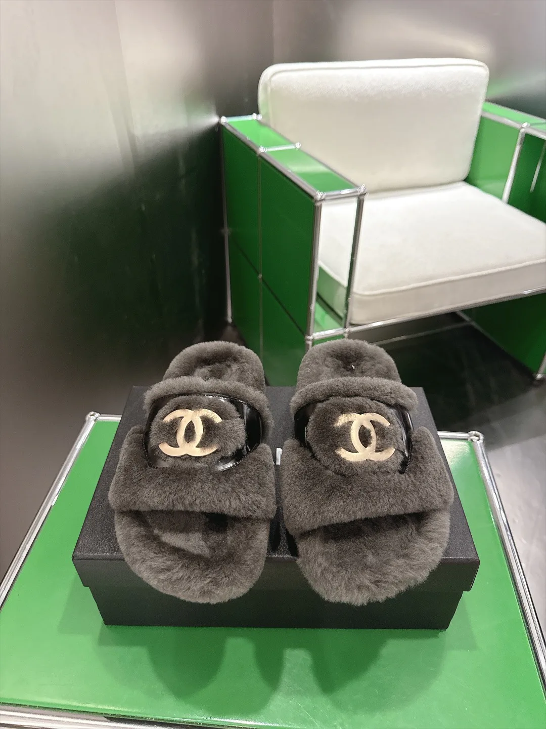 Тапочки Женские Chanel 17926704