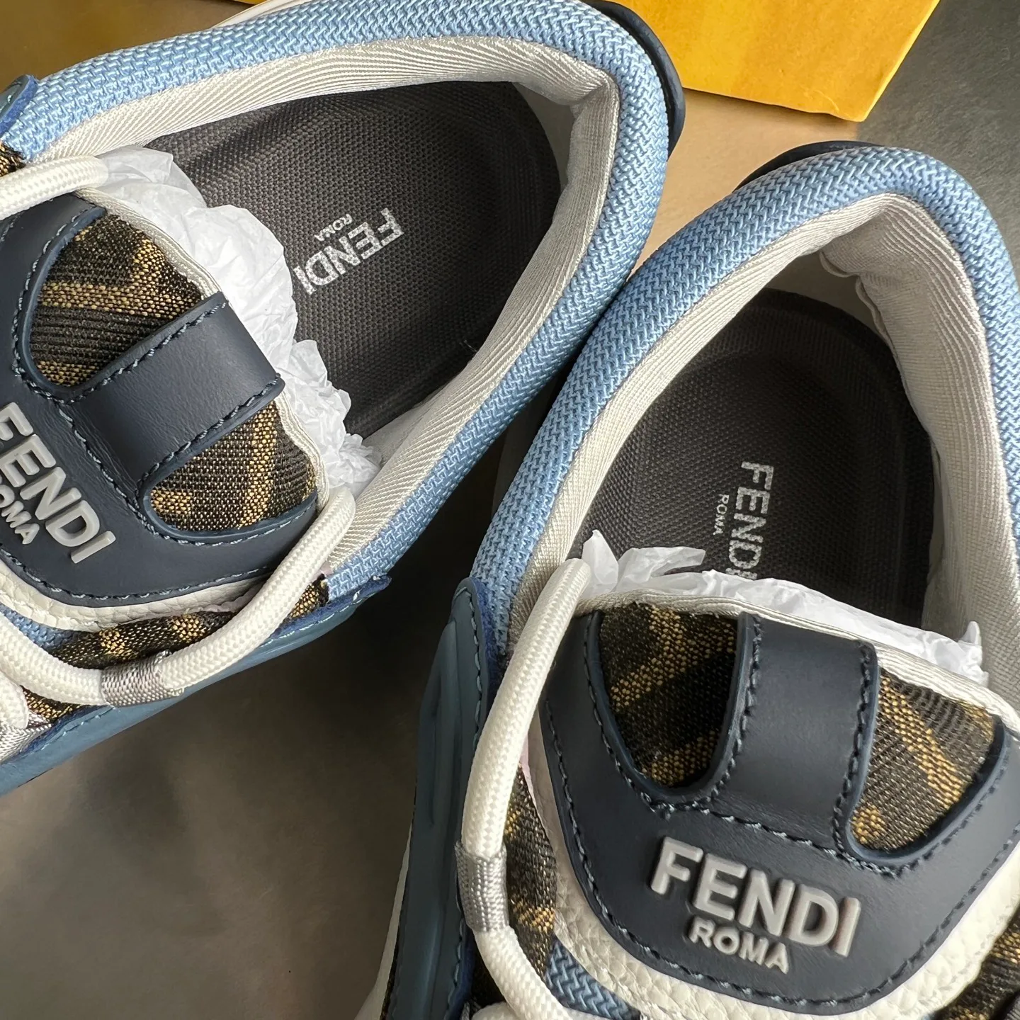 Кроссовки Мужские Fendi 9464409
