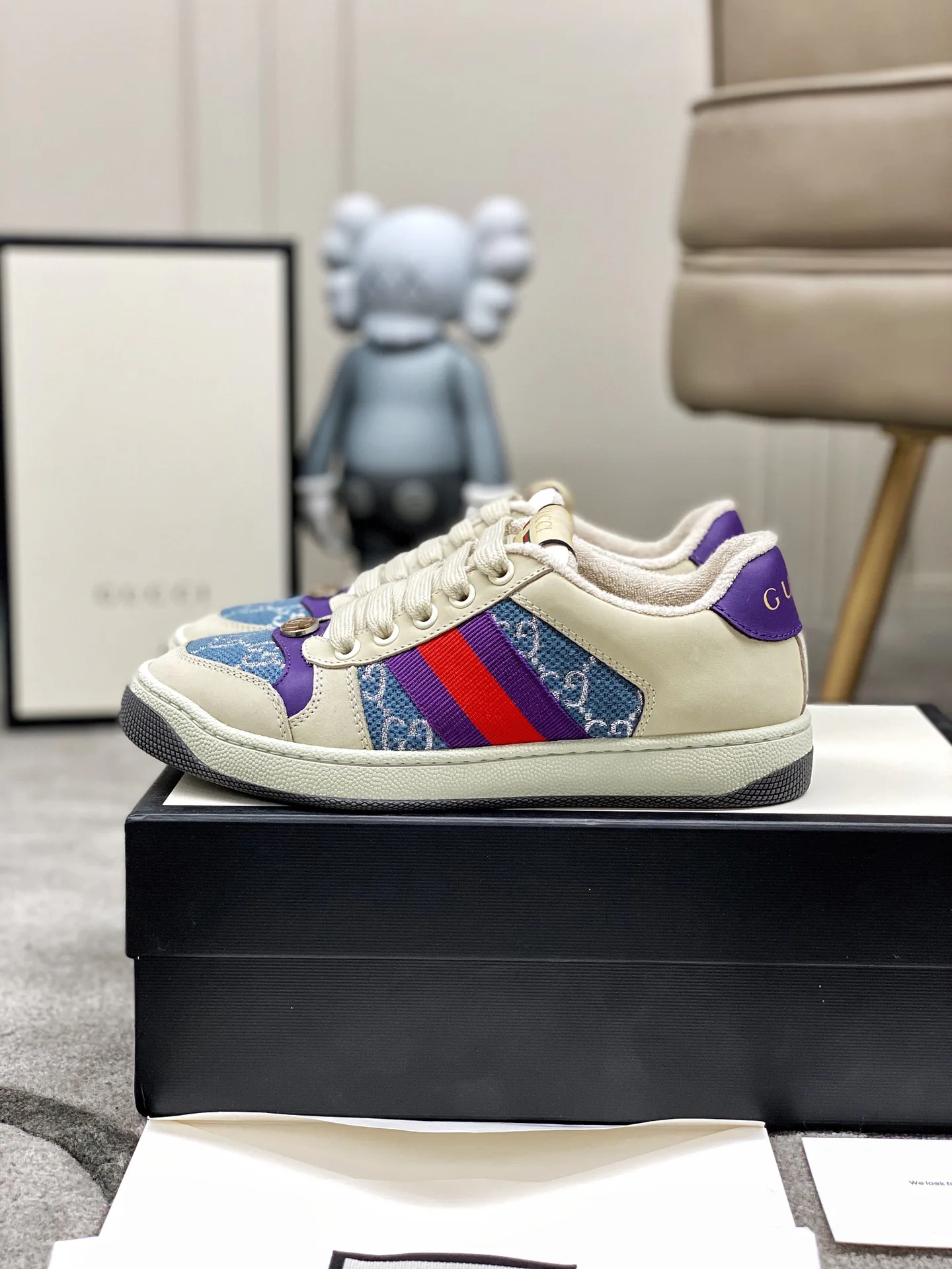 Кроссовки Женские Gucci 945008