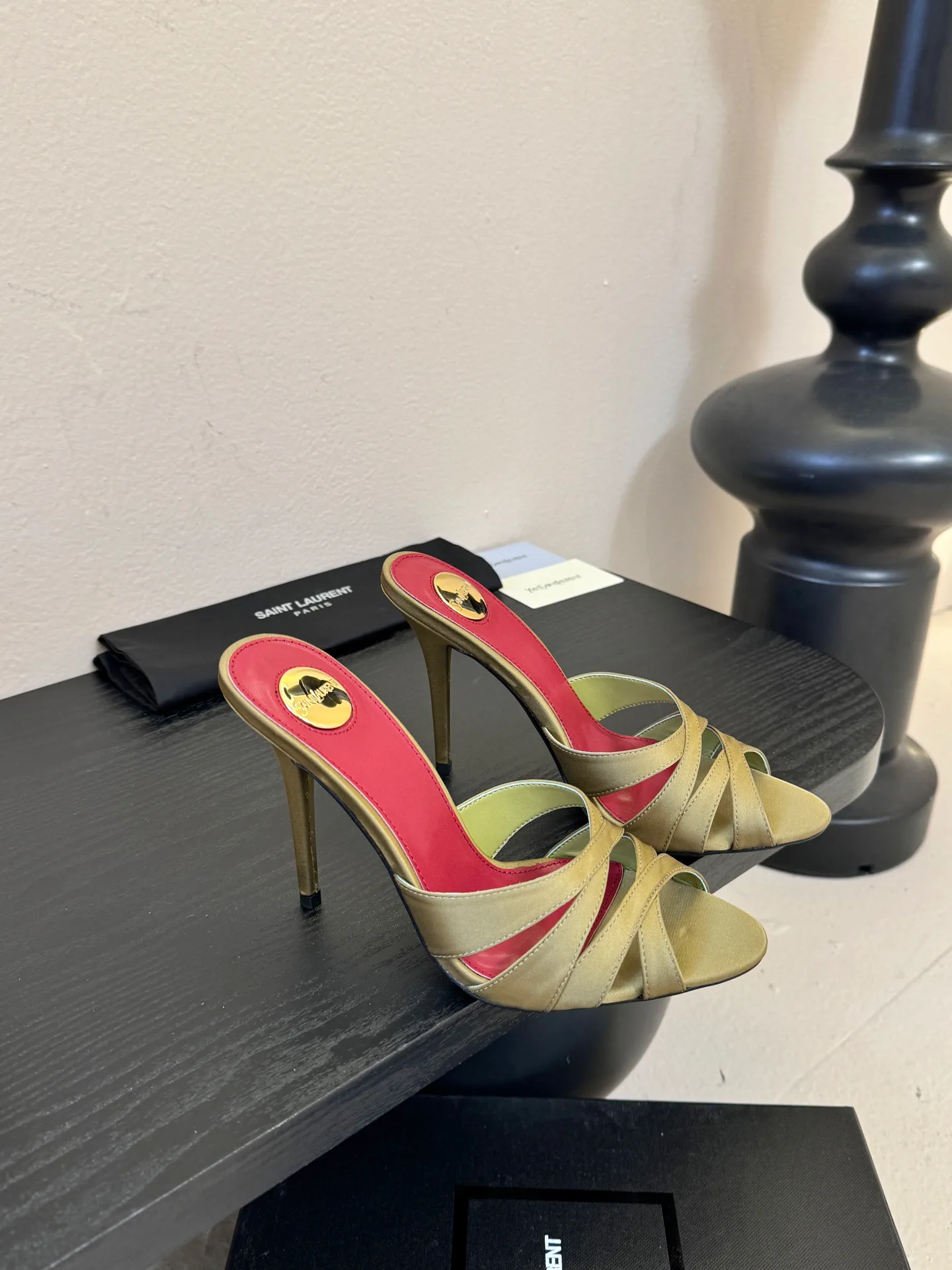 Босоножки Женские Saint Laurent 947240