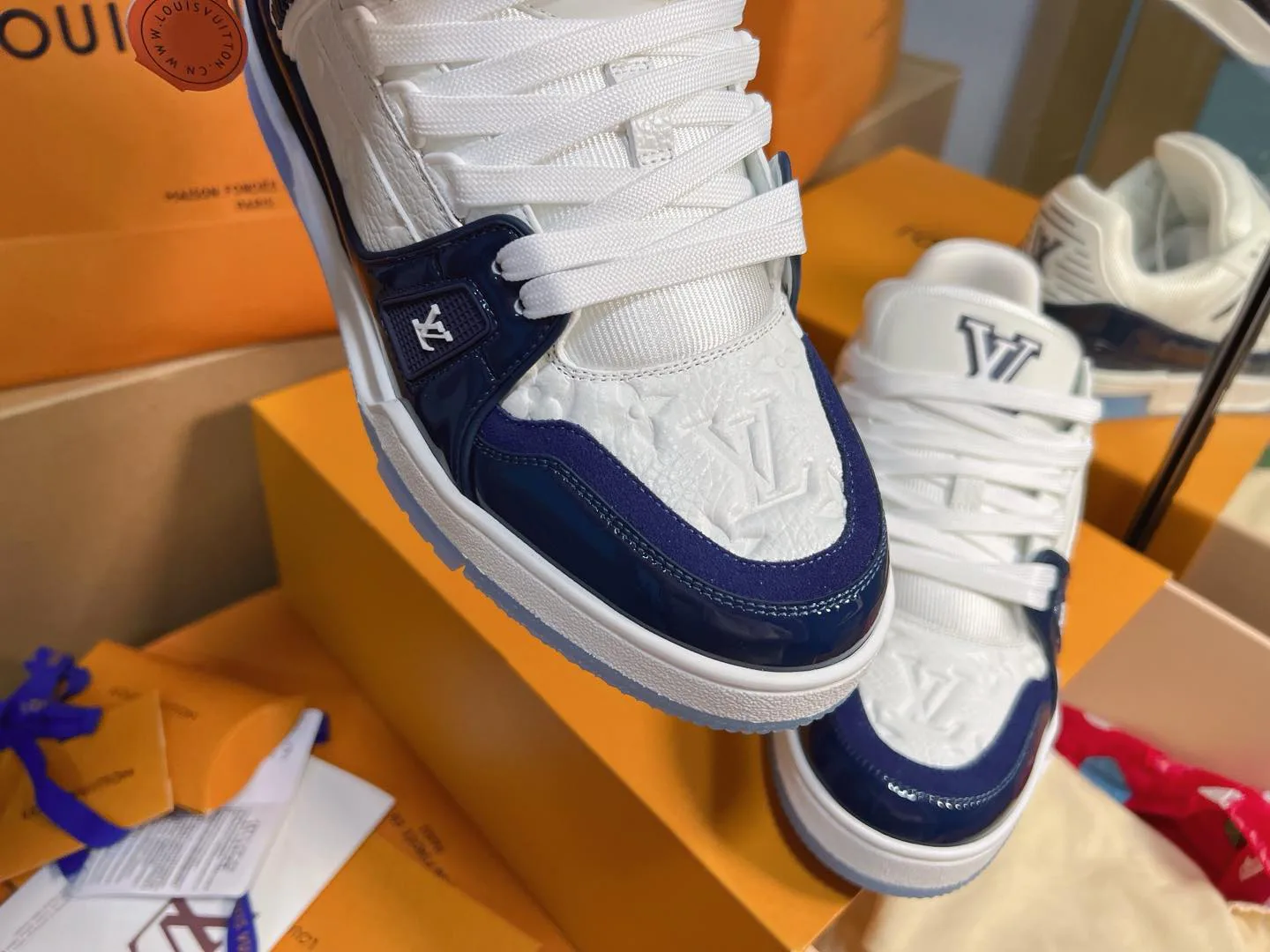 Кроссовки Женские Louis Vuitton 1880921