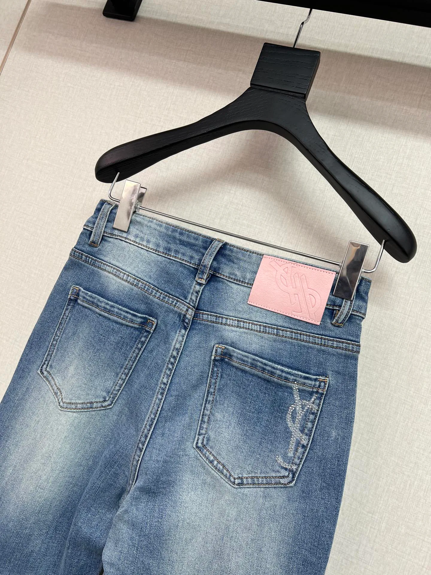 Джинсы Женские Saint Laurent 13233653