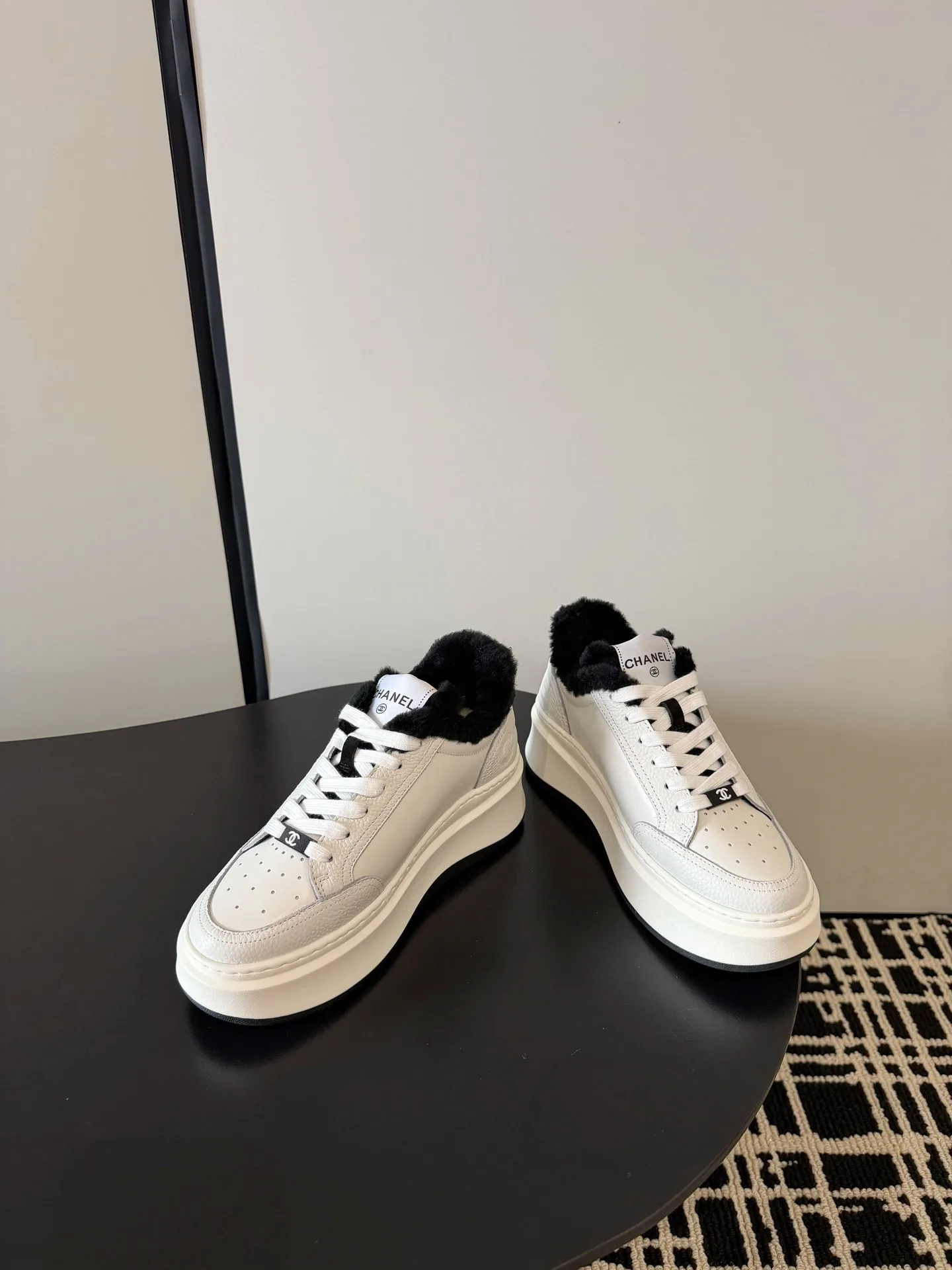 Кроссовки Женские Chanel 4333534