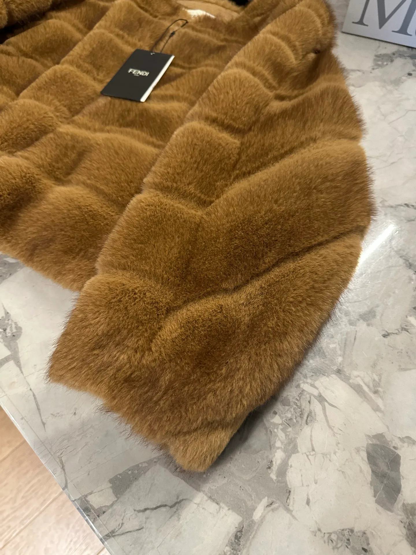 Шубы Женские Fendi 19189532