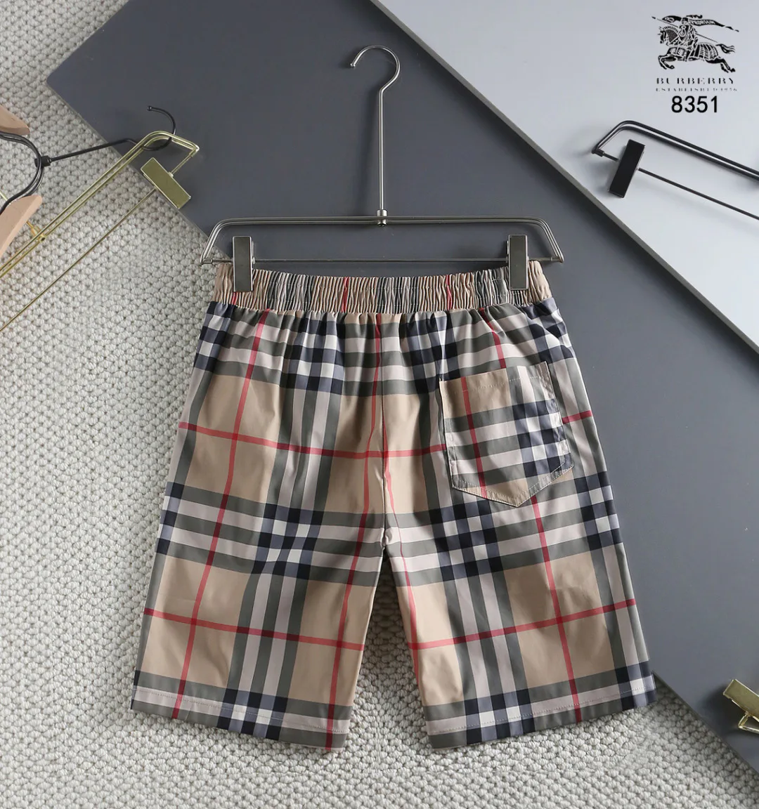 Шорты Мужские Burberry 18000496