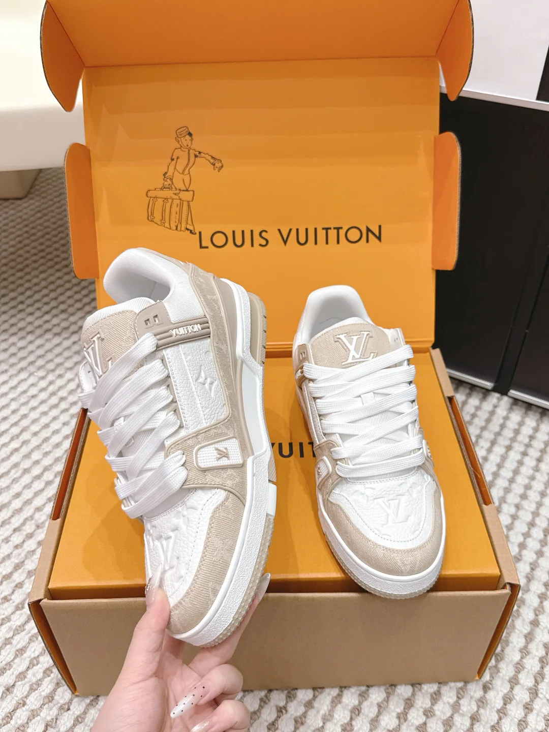 Кроссовки Женские Louis Vuitton 1511697