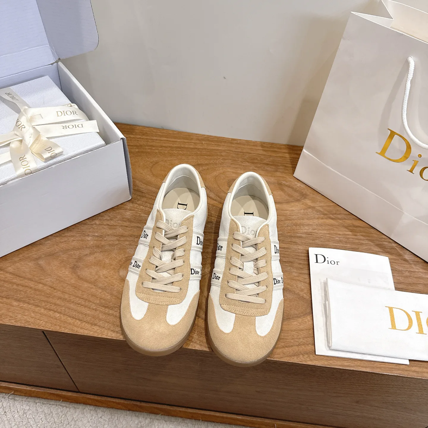 Кроссовки Женские Christian Dior 17467318