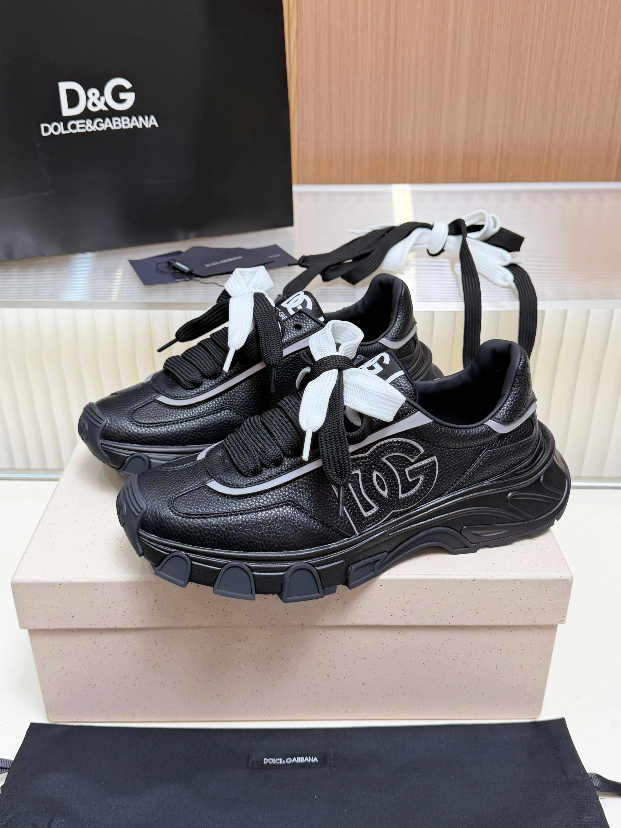 Кроссовки Женские Dolce & Gabbana 17725148