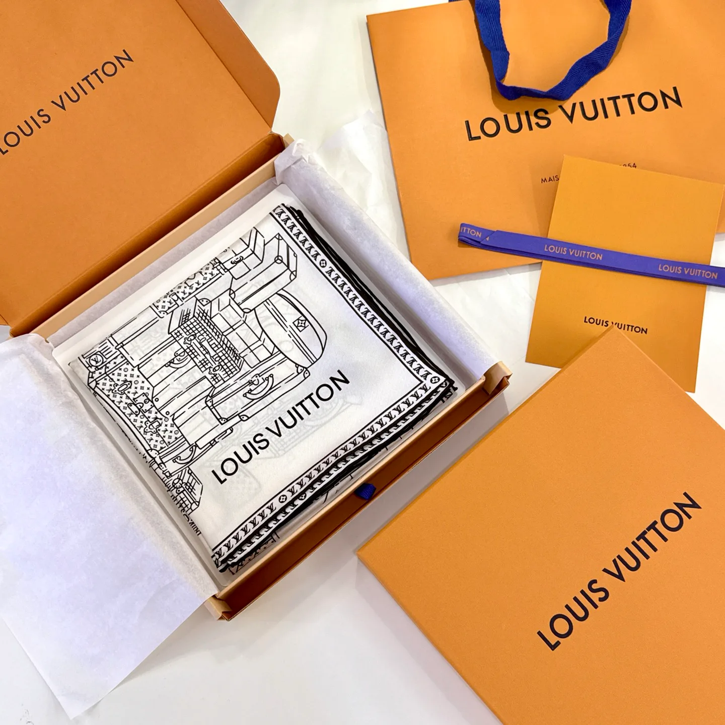 Платки Louis Vuitton 17257474