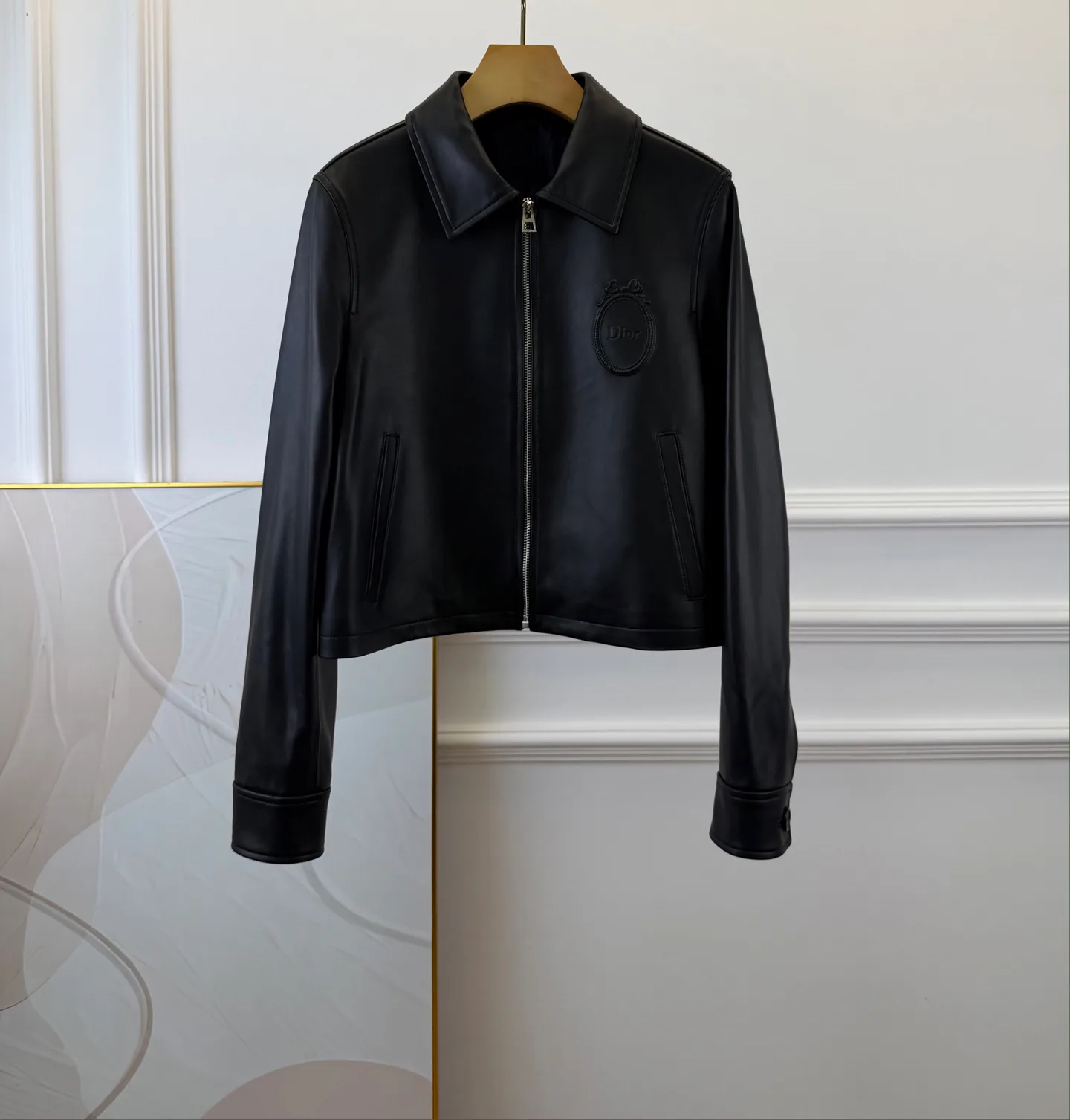 Кожаные Куртки И Дублёнки Женские Christian Dior 18010882