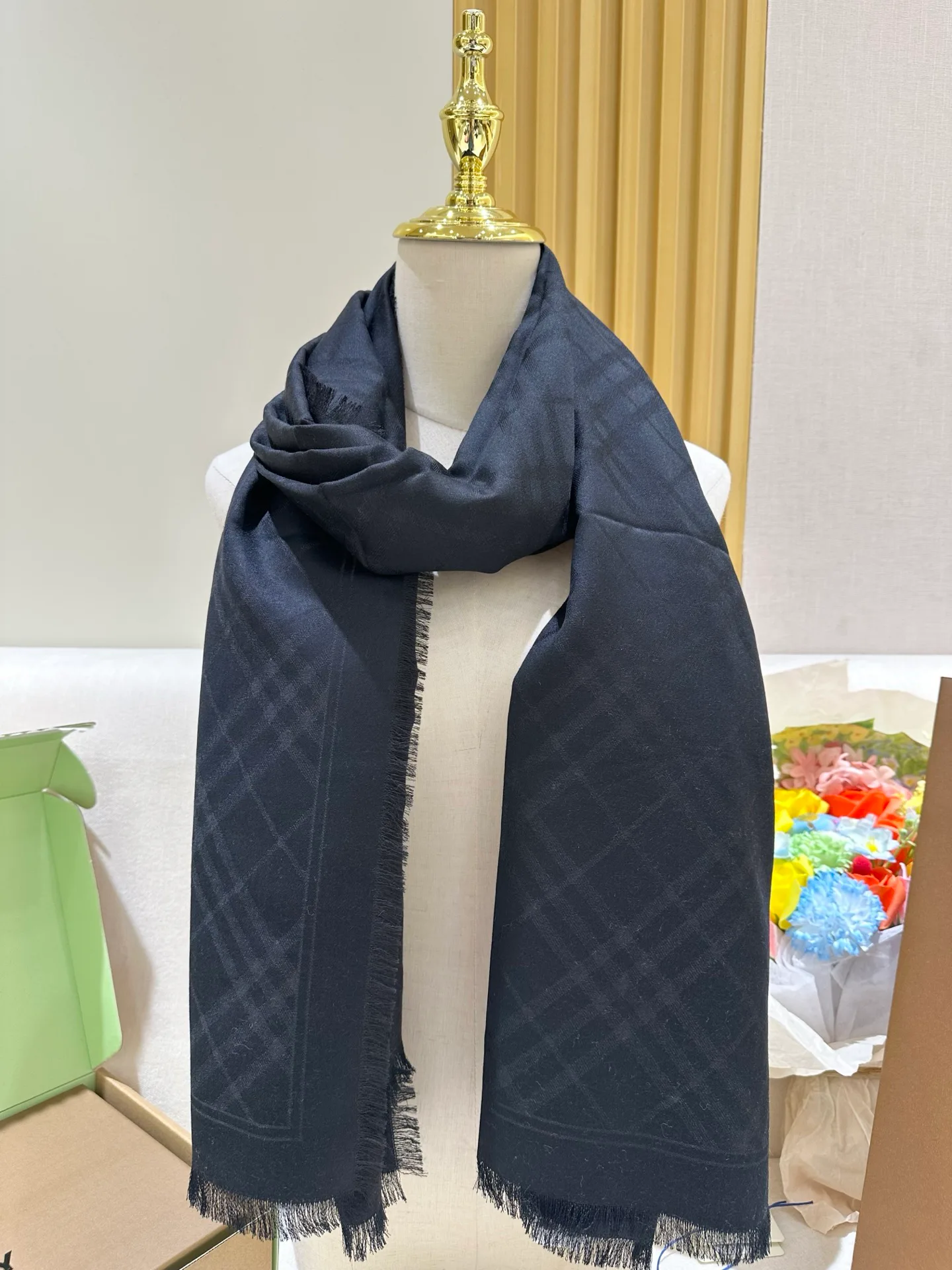 Шарфы Burberry 17916814
