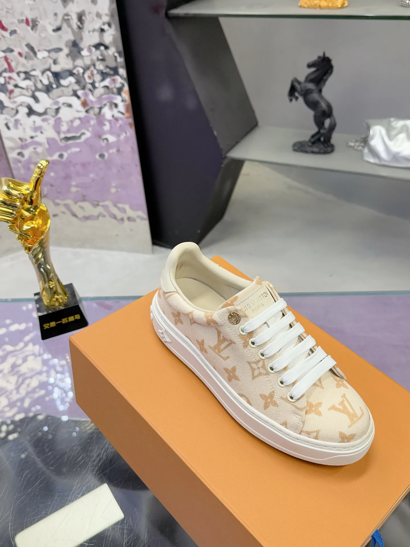 Кеды Женские Louis Vuitton 11674116