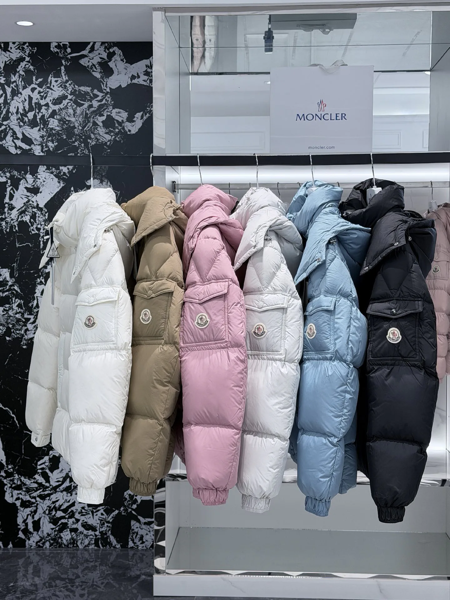 Куртки И Пуховики Женские Moncler 20097070