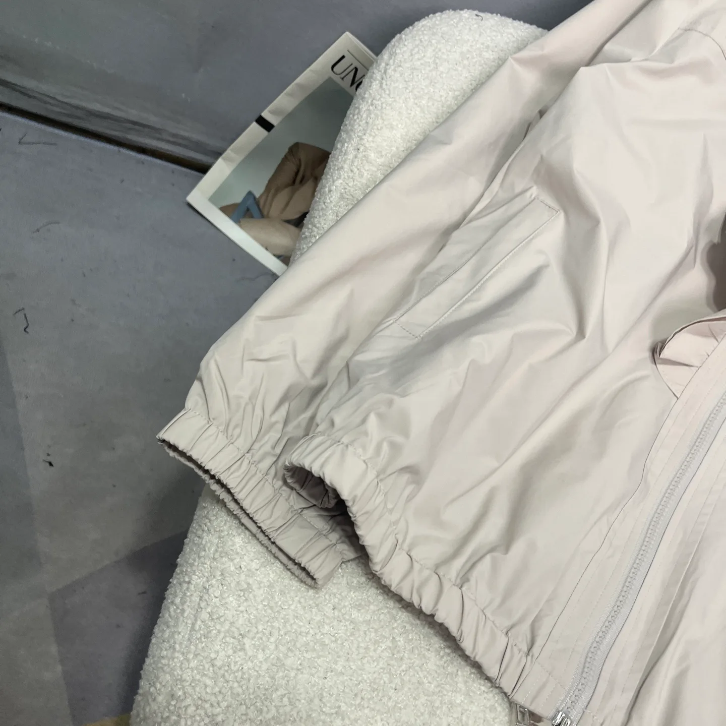 Куртки И Пуховики Женские Moncler 11564456